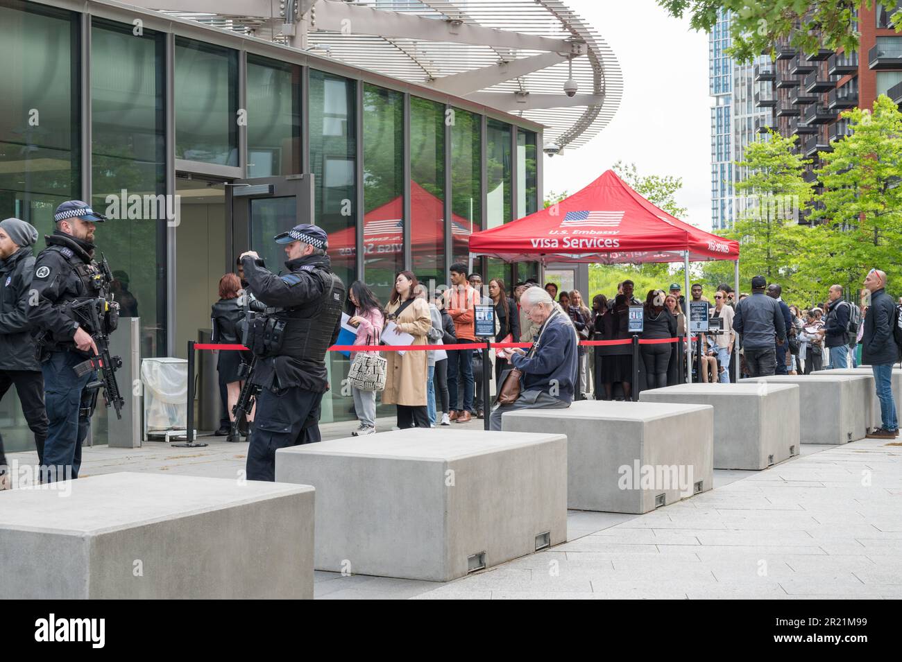 美国驻外使领馆签证大厅